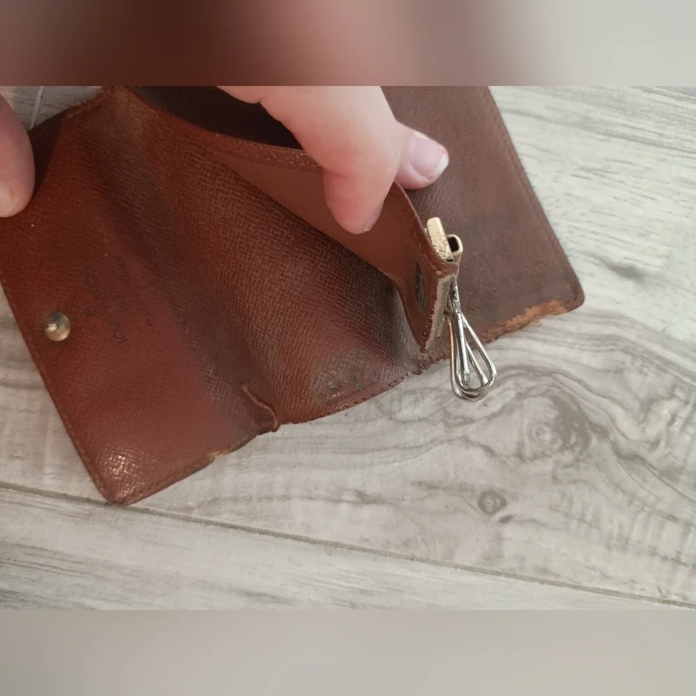 Louis Vuitton Monogram Canvas Multicles 4 Key Holder Key Case